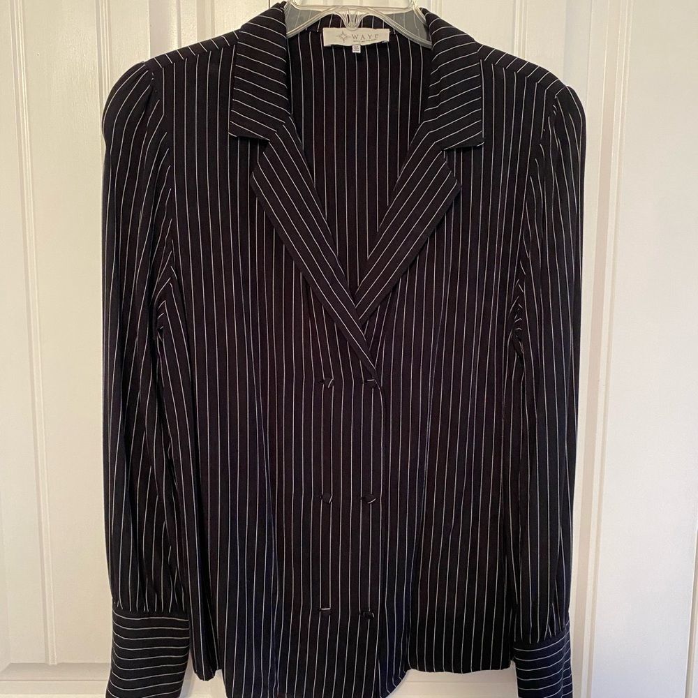 EUC 🔥 Black Pinstriped Blazer Top